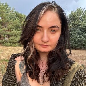 Hi I'm Ryv! ૮꒰ ˶• ༝ •˶꒱ა ♡